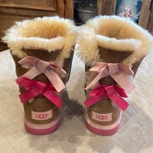UGG Bailey Bow II